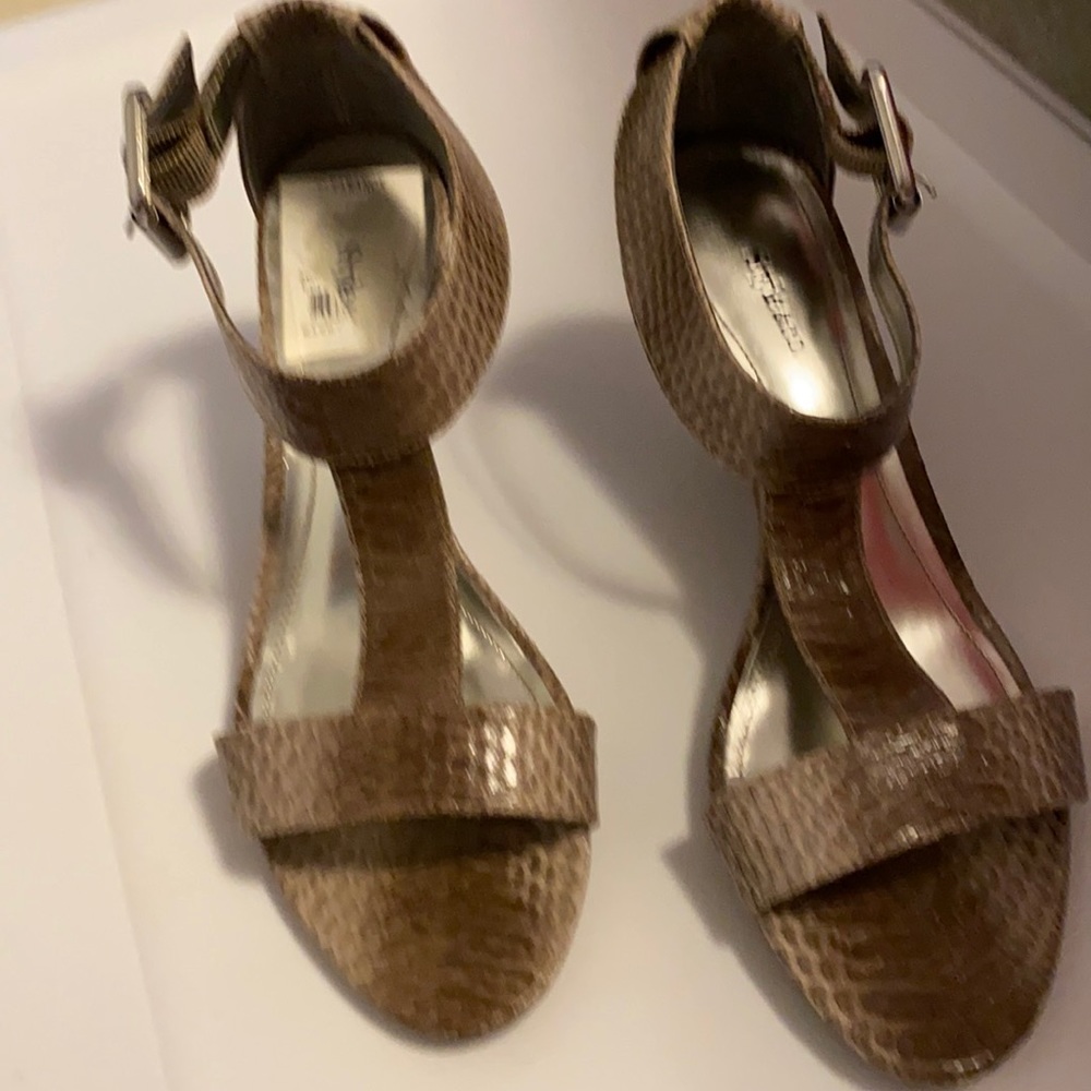Gently worn size 7 sandals